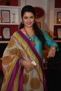 girija-oak-marathi-actress-photos