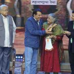 zee talkeis comedy award in dharmendra